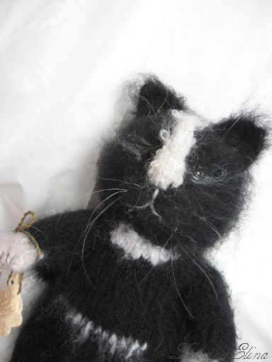 elina toys,вязаный черный кот, handmade toys by ludmila elina, художественная вязаная игрушка, забавные подарки для любимой любимого, купить вязаную игрушку,галерея-продажа вязаных игрушек,автор Елина Людмила